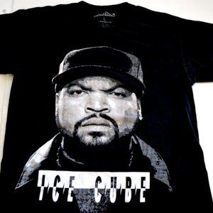 Vintage all dropping and by request the top is Valentino